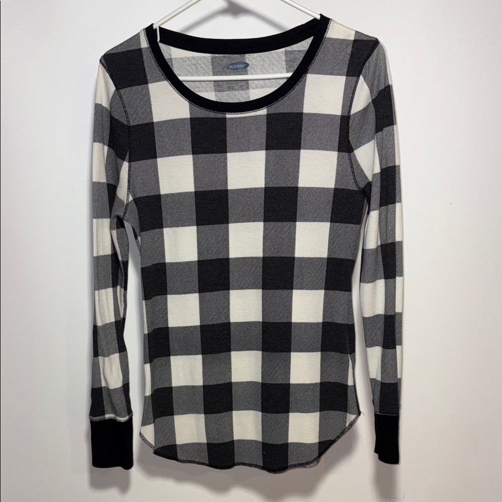 Old Navy Black and White Checkered Long Sleeve Top